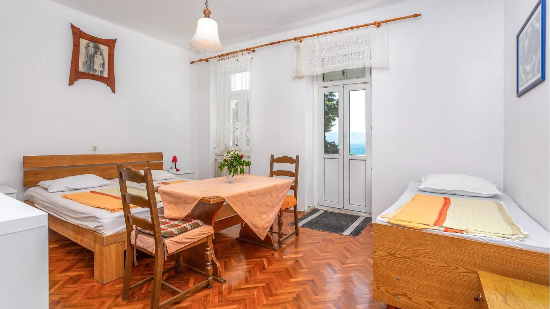 2 Bedroom Stunning Apartment In Novi Vinodolski 0*,