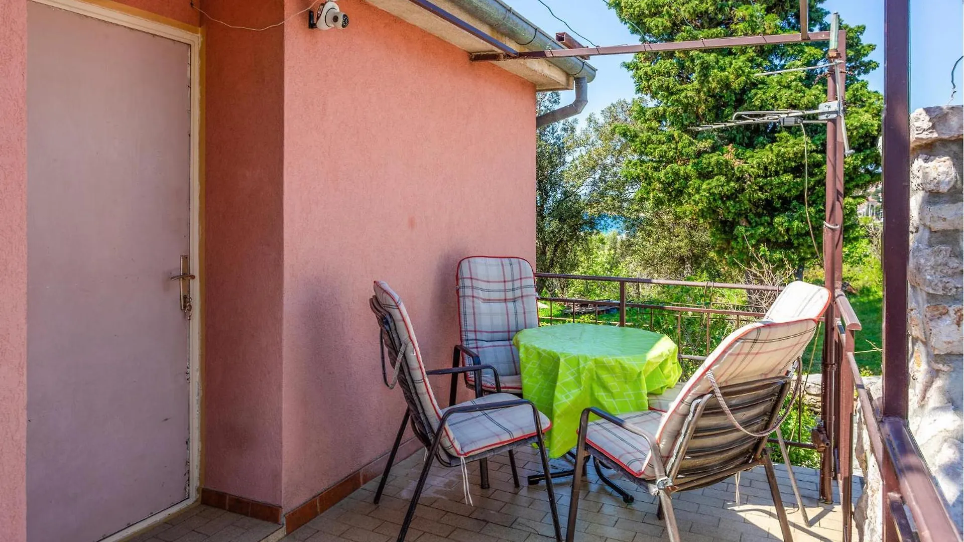 2 Bedroom Stunning Apartment In Novi Vinodolski Kroatien